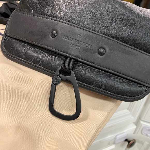 Louis Vuitton discovery backpack - used like new - Picture 7 of 11